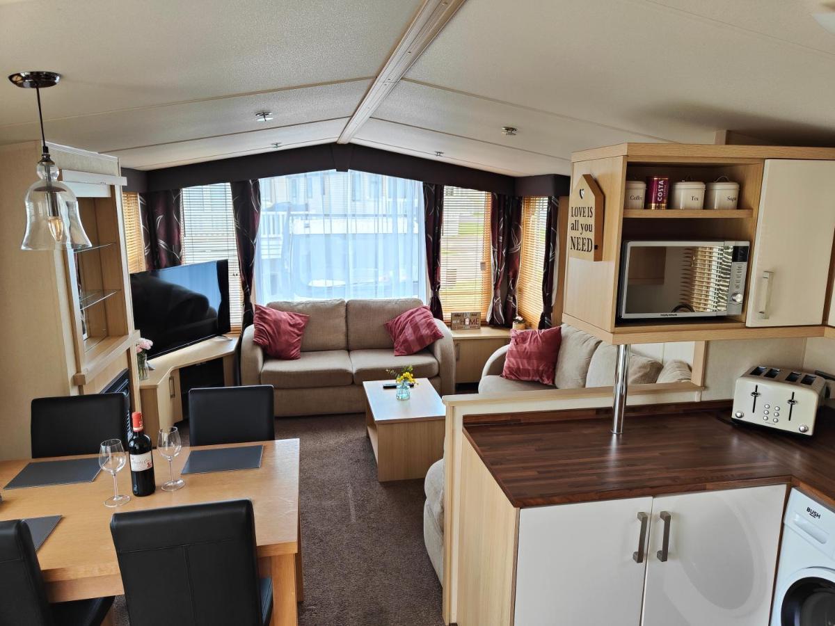 Holiday Home Sleeps Six Saint Leonards Exterior photo